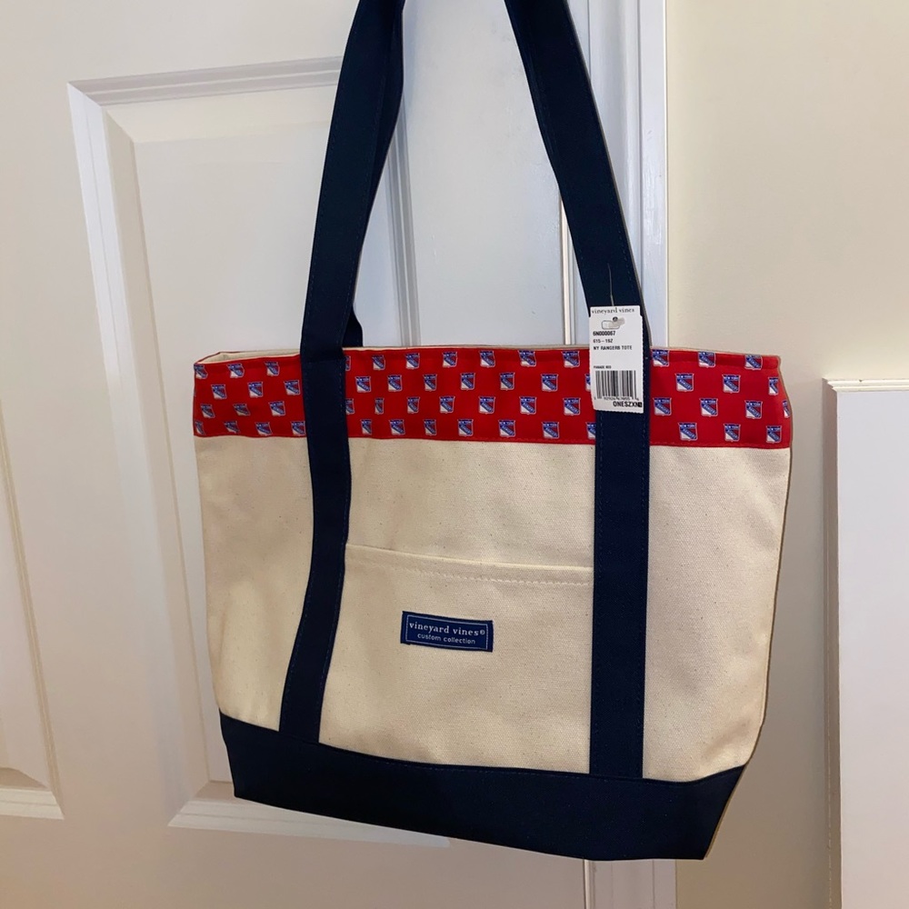 NWT Vineyard vines custom collection NYR tote bag